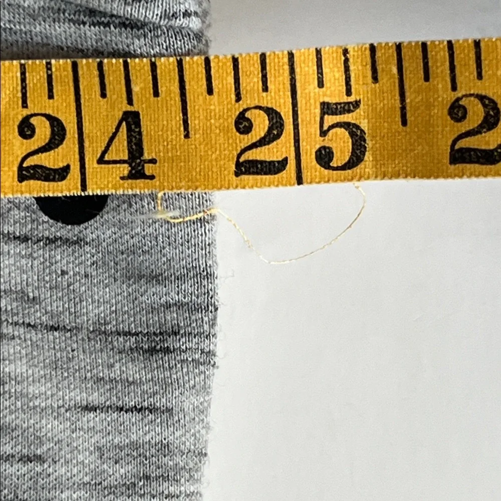 Superdry Sport Men's Gray Black Crewneck Sweatshirt Colorblock Warm Comfortable - Picture 9 of 10